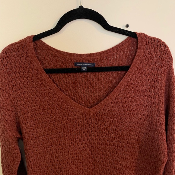 Maroon /rust coloured v neck American eagle loose knitted sweater. - Picture 3 of 3